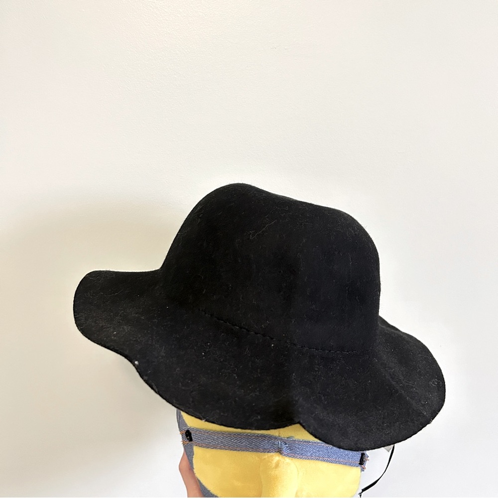 Hat 5